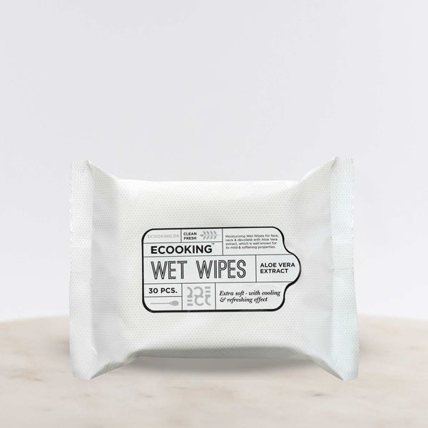 Pack of 30 wet wipes